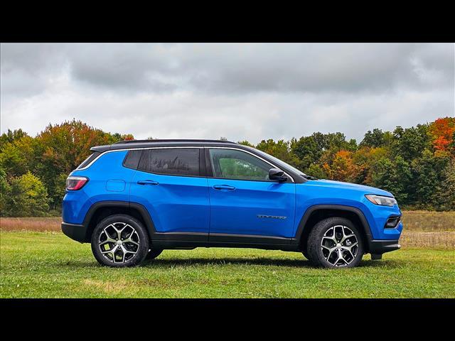 new 2024 Jeep Compass car, priced at $30,545