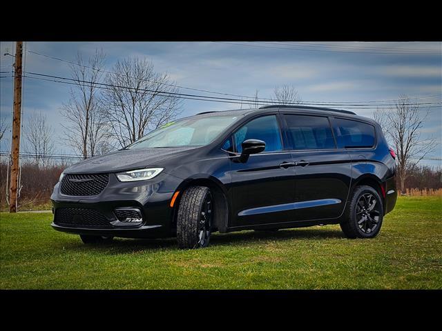 used 2023 Chrysler Pacifica car, priced at $39,900