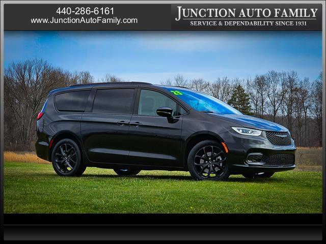 used 2023 Chrysler Pacifica car, priced at $39,900