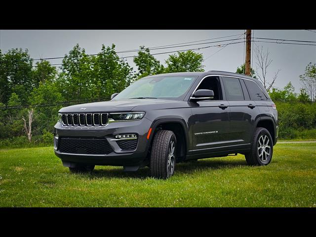 new 2025 Jeep Grand Cherokee car, priced at $43,899