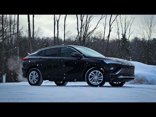 new 2025 Buick Envista car, priced at $25,290