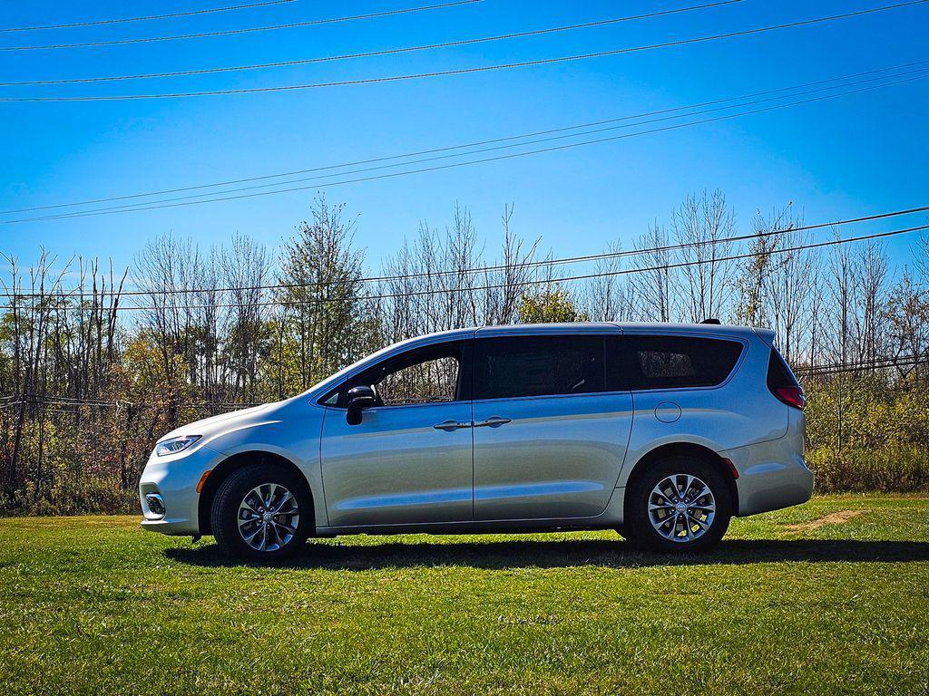 new 2026 Chrysler Pacifica car, priced at $46,482
