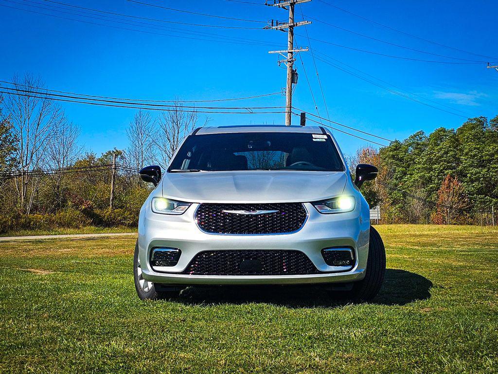new 2026 Chrysler Pacifica car, priced at $46,482