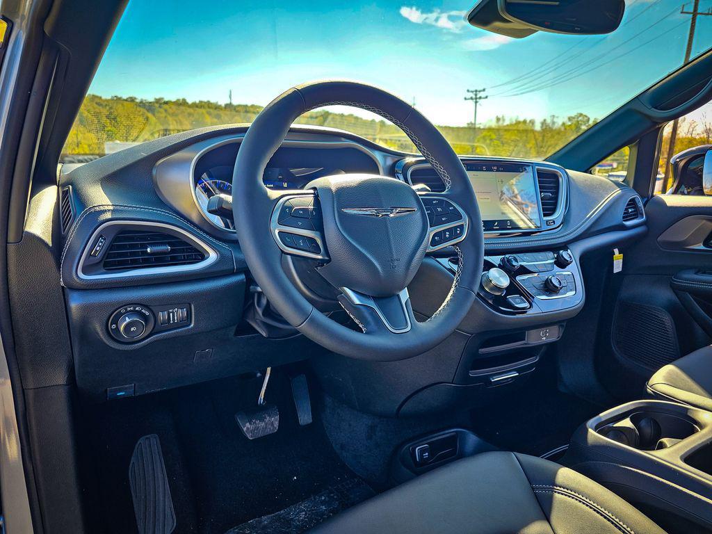 new 2026 Chrysler Pacifica car, priced at $46,482