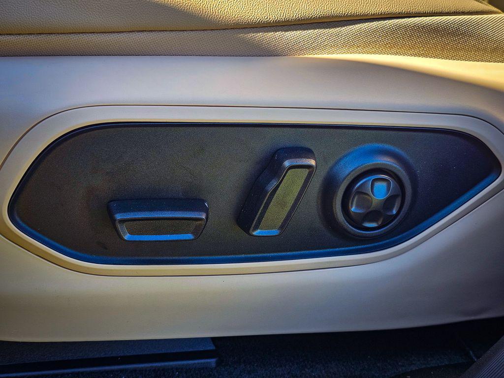 new 2025 Jeep Grand Cherokee car, priced at $47,760