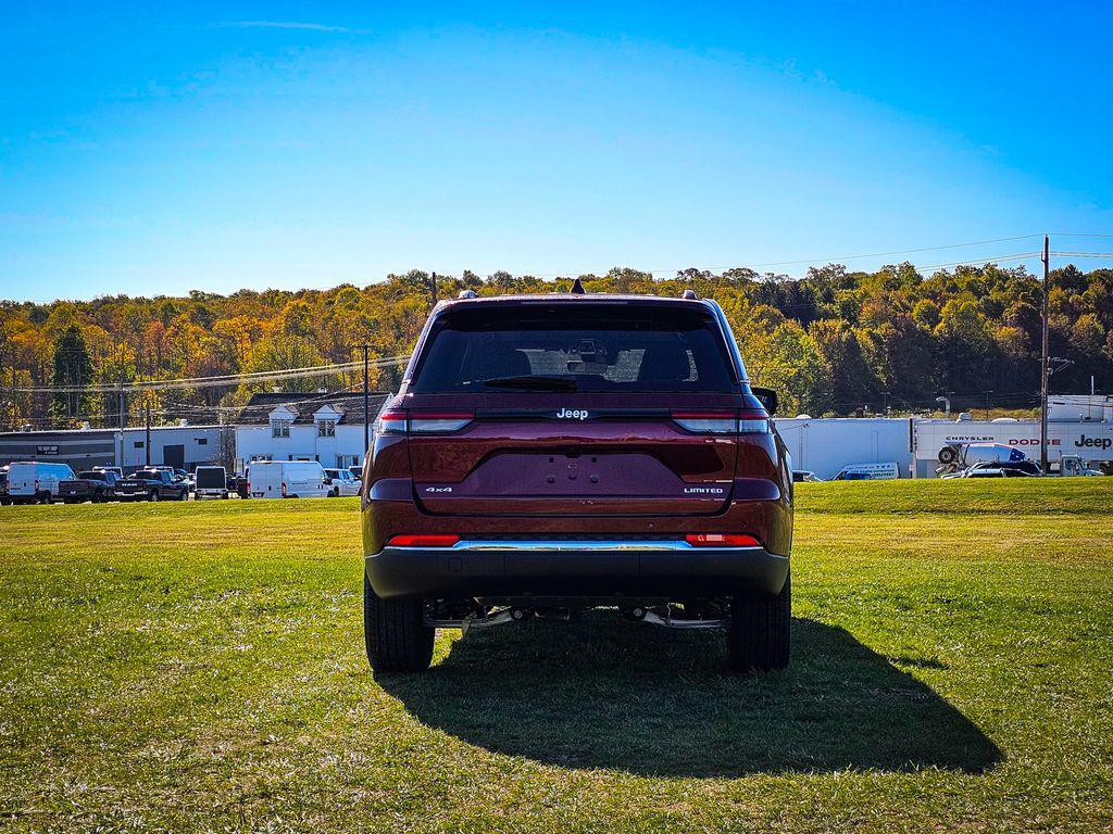 new 2025 Jeep Grand Cherokee car, priced at $47,760