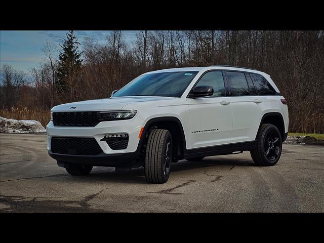 new 2025 Jeep Grand Cherokee car, priced at $49,735