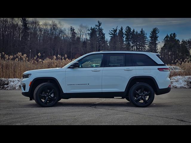 new 2025 Jeep Grand Cherokee car, priced at $49,735