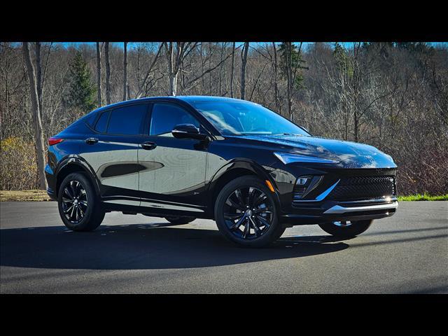 new 2025 Buick Envista car, priced at $27,585