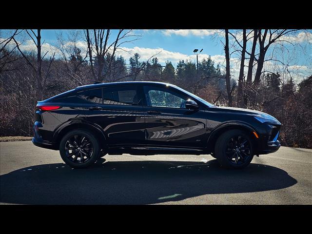 new 2025 Buick Envista car, priced at $27,585