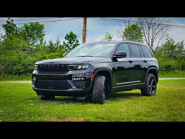 new 2025 Jeep Grand Cherokee car, priced at $47,461