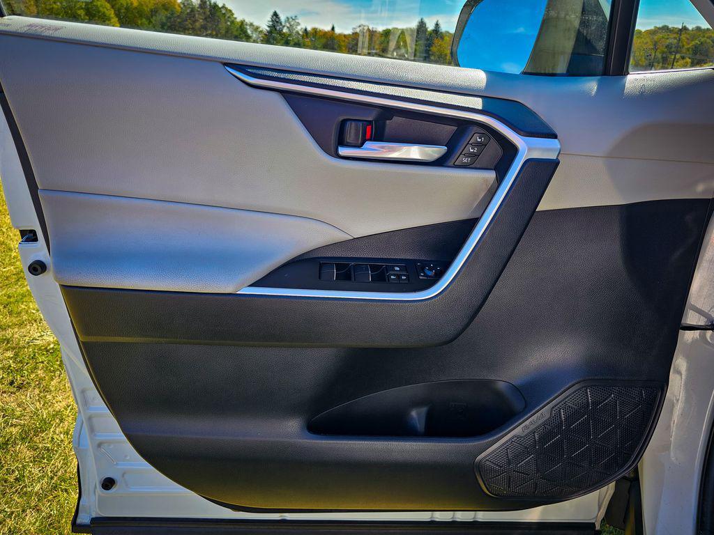 used 2021 Toyota RAV4 Hybrid car, priced at $28,900