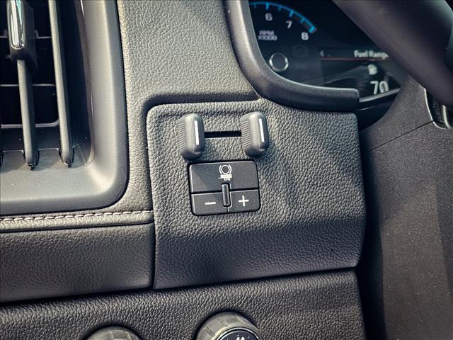 used 2022 GMC Canyon car, priced at $29,900