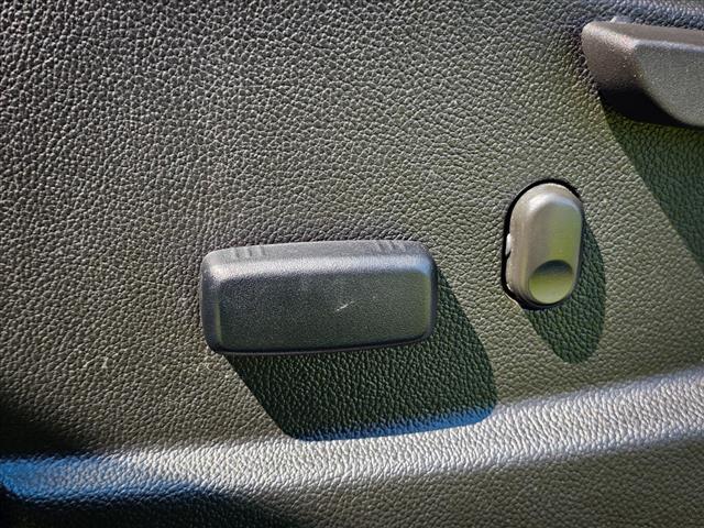 used 2022 GMC Canyon car, priced at $29,900