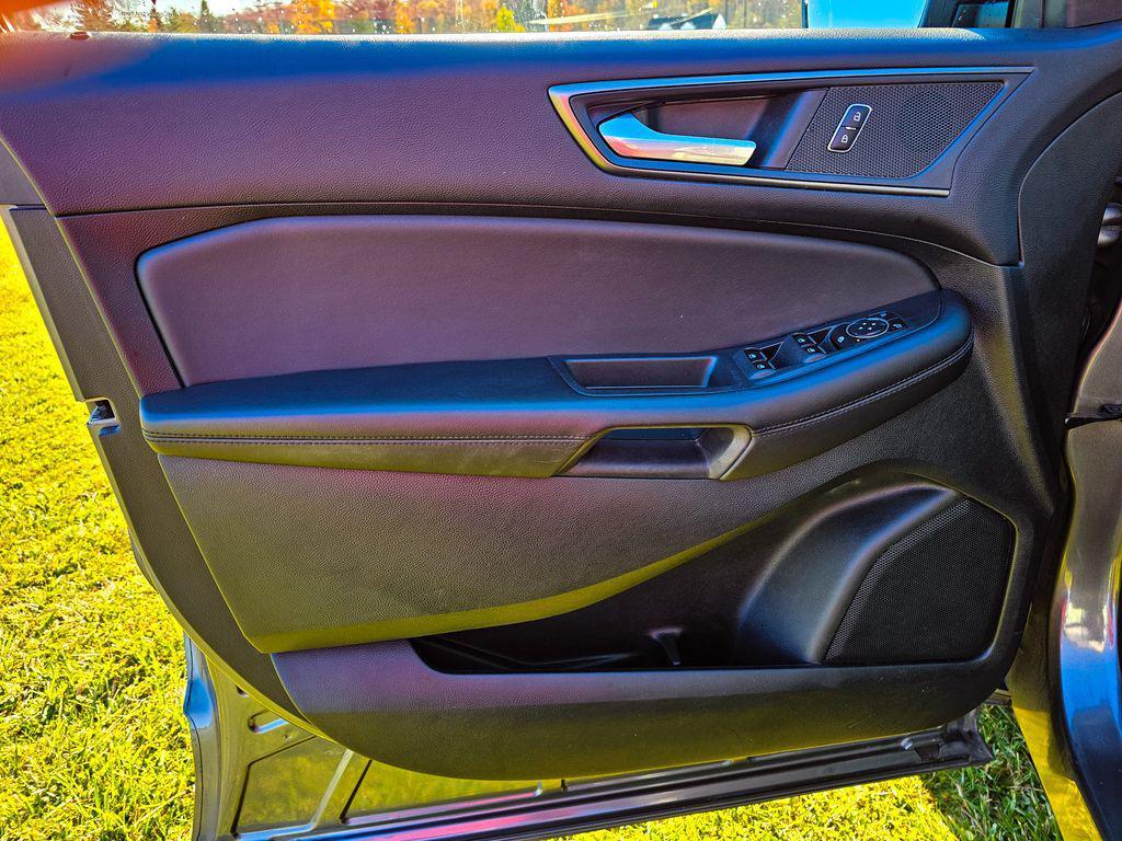 used 2022 Ford Edge car, priced at $22,990