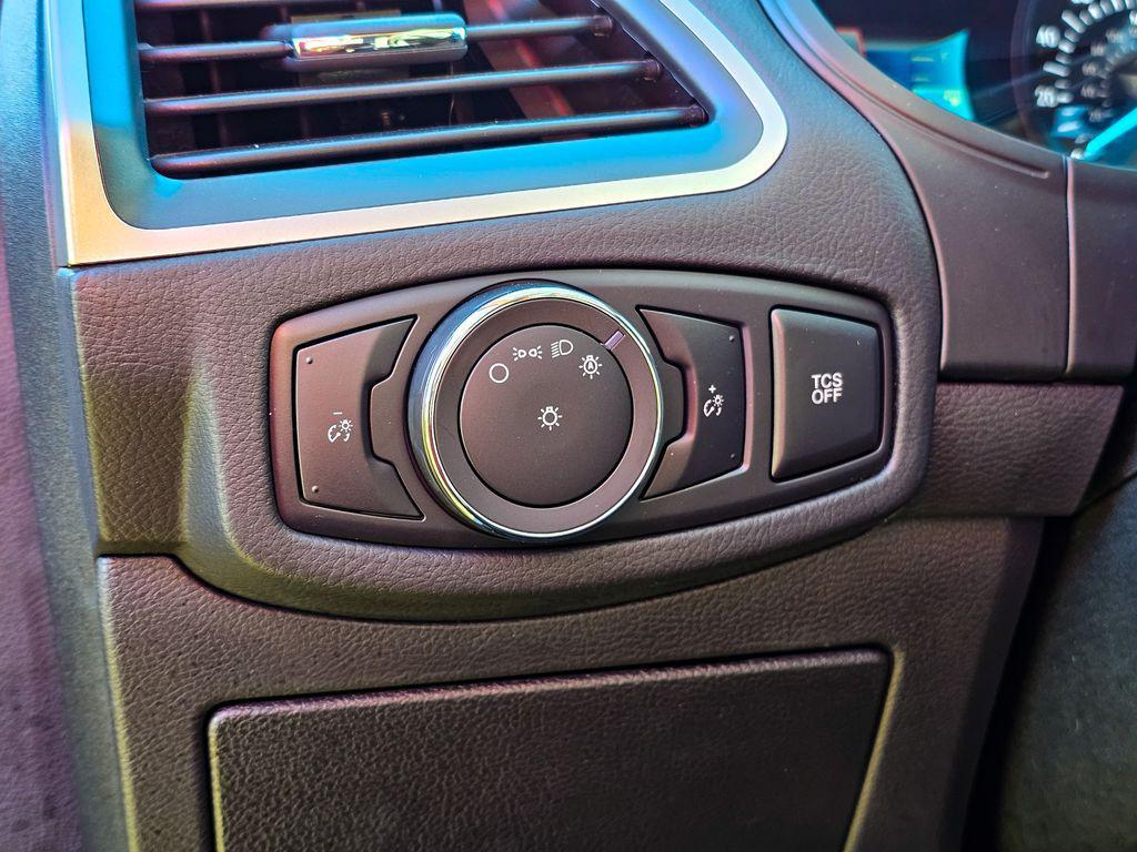 used 2022 Ford Edge car, priced at $22,990