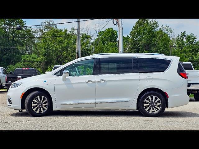 used 2021 Chrysler Pacifica Hybrid car, priced at $28,900