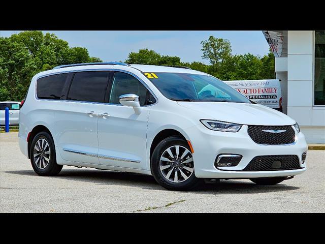 used 2021 Chrysler Pacifica Hybrid car, priced at $28,900