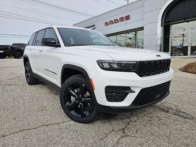 new 2024 Jeep Grand Cherokee car, priced at $43,005