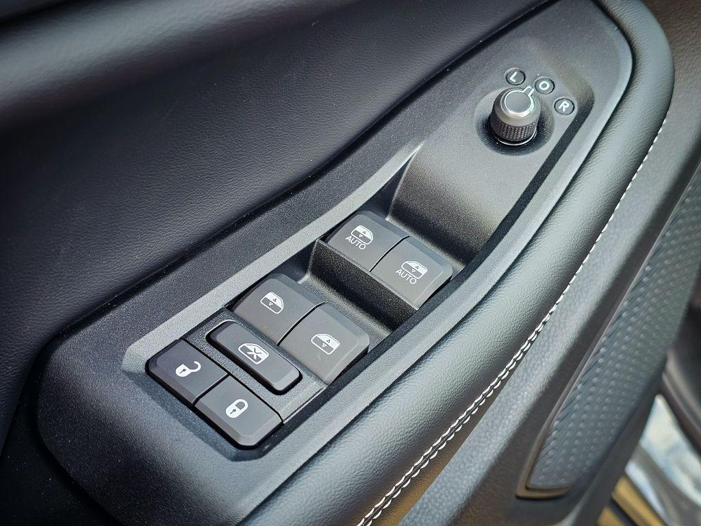 new 2025 Jeep Grand Cherokee car, priced at $37,239