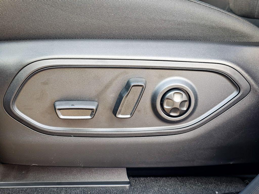 new 2025 Jeep Grand Cherokee car, priced at $37,239