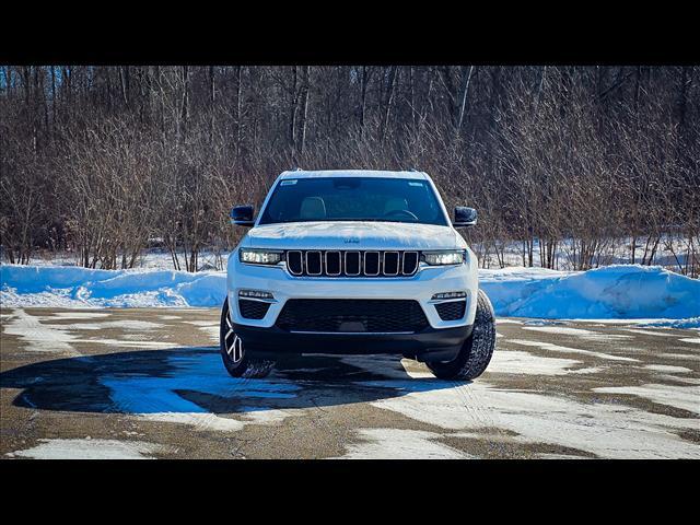 new 2025 Jeep Grand Cherokee car, priced at $45,278