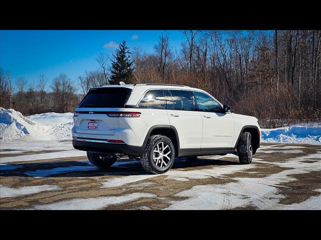 new 2025 Jeep Grand Cherokee car, priced at $45,278