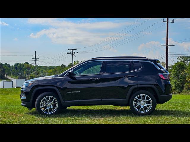 new 2024 Jeep Compass car, priced at $27,609