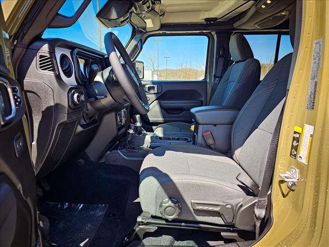 new 2025 Jeep Wrangler car, priced at $44,411