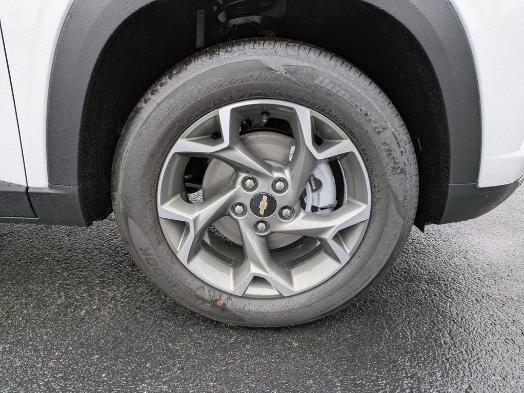 new 2025 Chevrolet Trax car, priced at $23,760