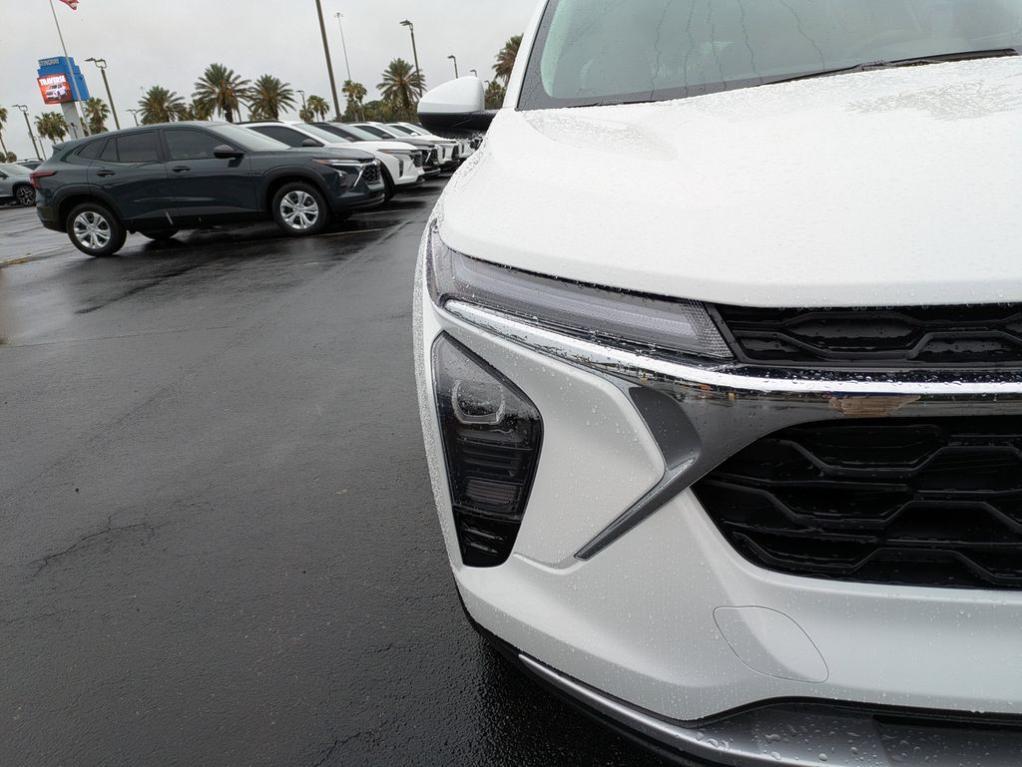 new 2025 Chevrolet Trax car, priced at $23,760