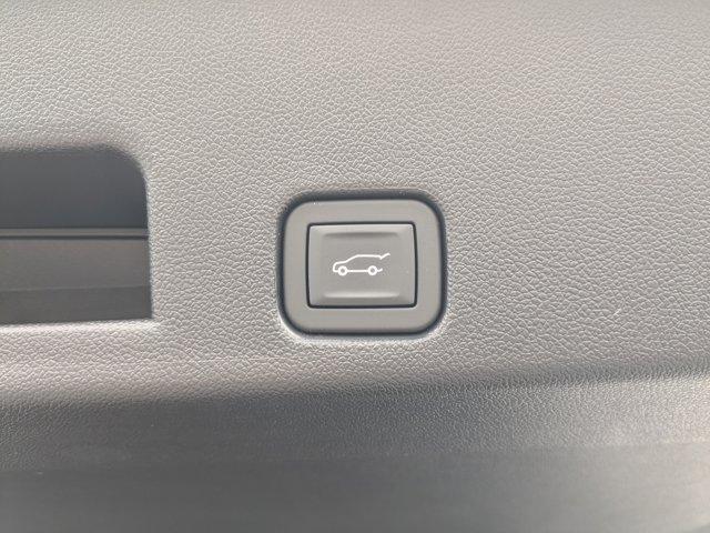 used 2025 Chevrolet Traverse car, priced at $42,588