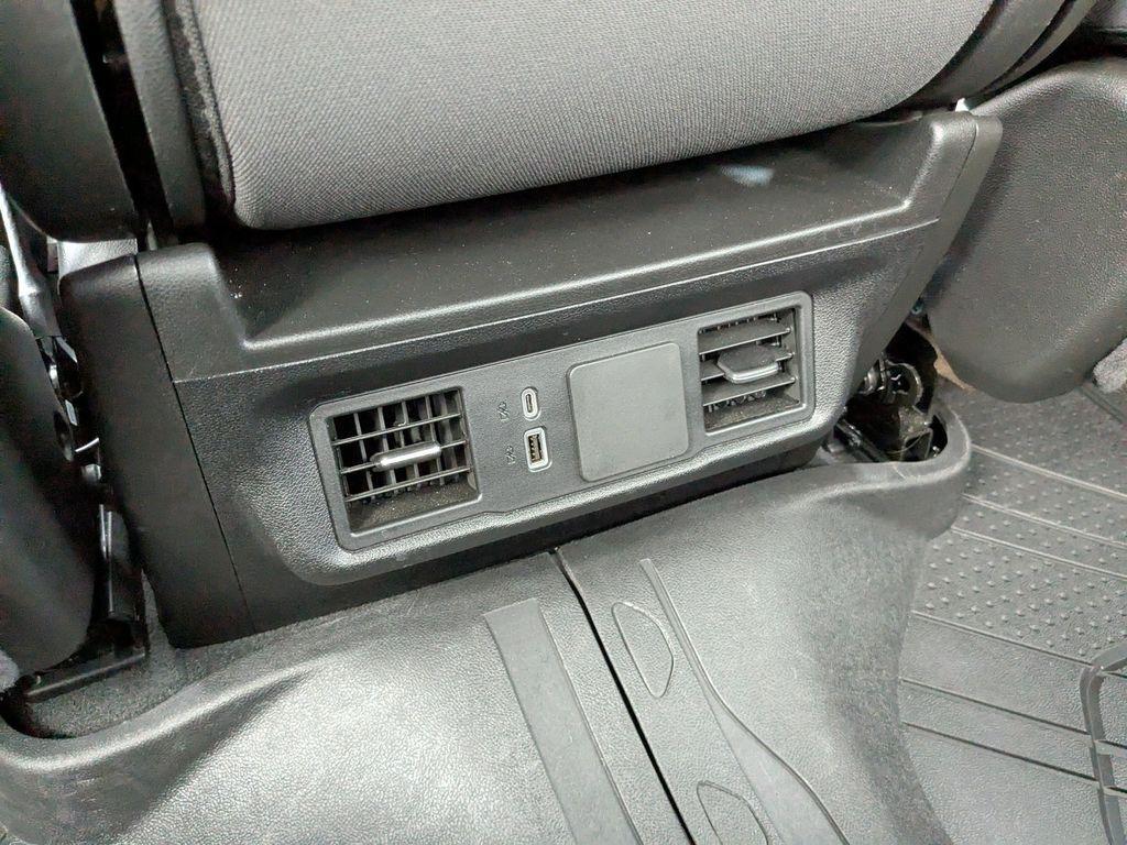 used 2024 Chevrolet Silverado 1500 car, priced at $35,288