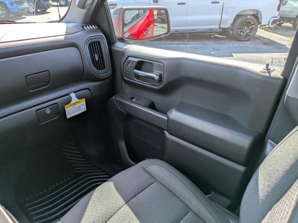 new 2025 Chevrolet Silverado 1500 car, priced at $42,555