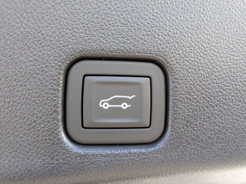 new 2026 Chevrolet Traverse car, priced at $50,345