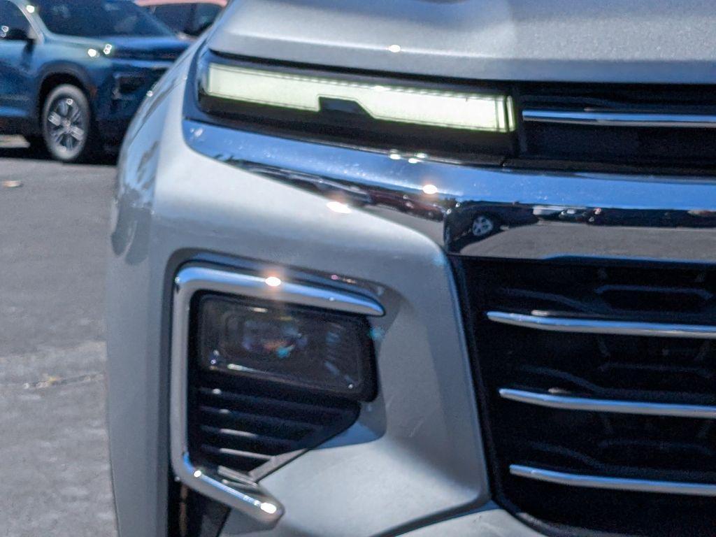 new 2026 Chevrolet Traverse car, priced at $50,345