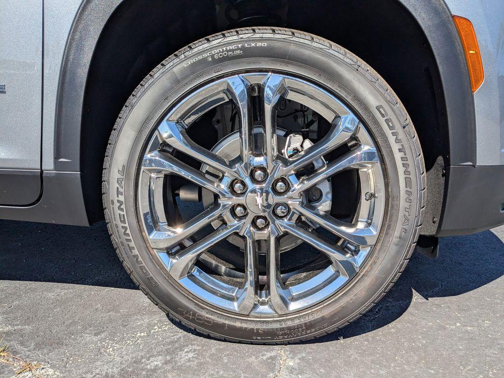 new 2026 Chevrolet Traverse car, priced at $50,345