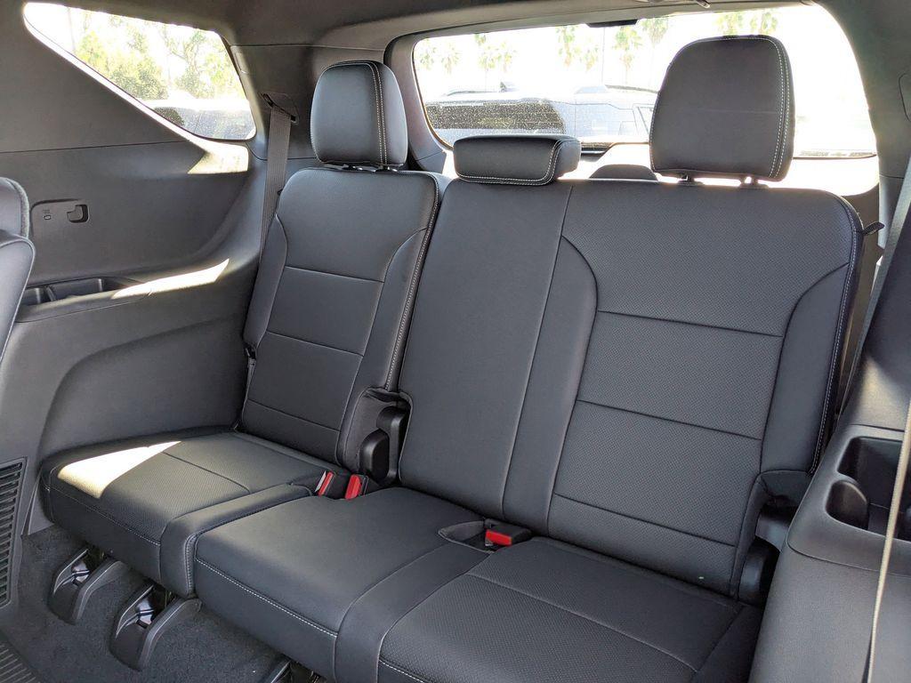 new 2026 Chevrolet Traverse car, priced at $50,345