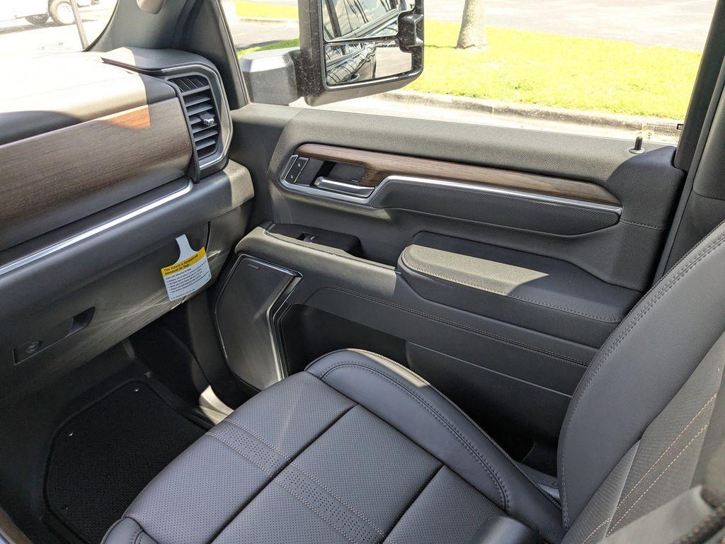 new 2025 Chevrolet Silverado 2500 car, priced at $85,665