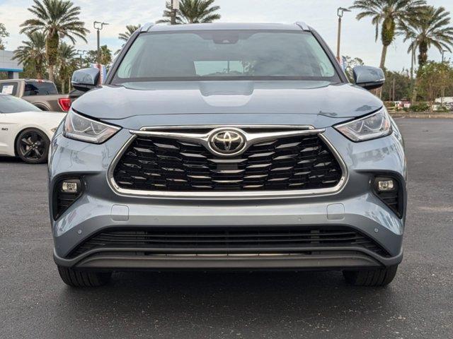 used 2021 Toyota Highlander car, priced at $36,185