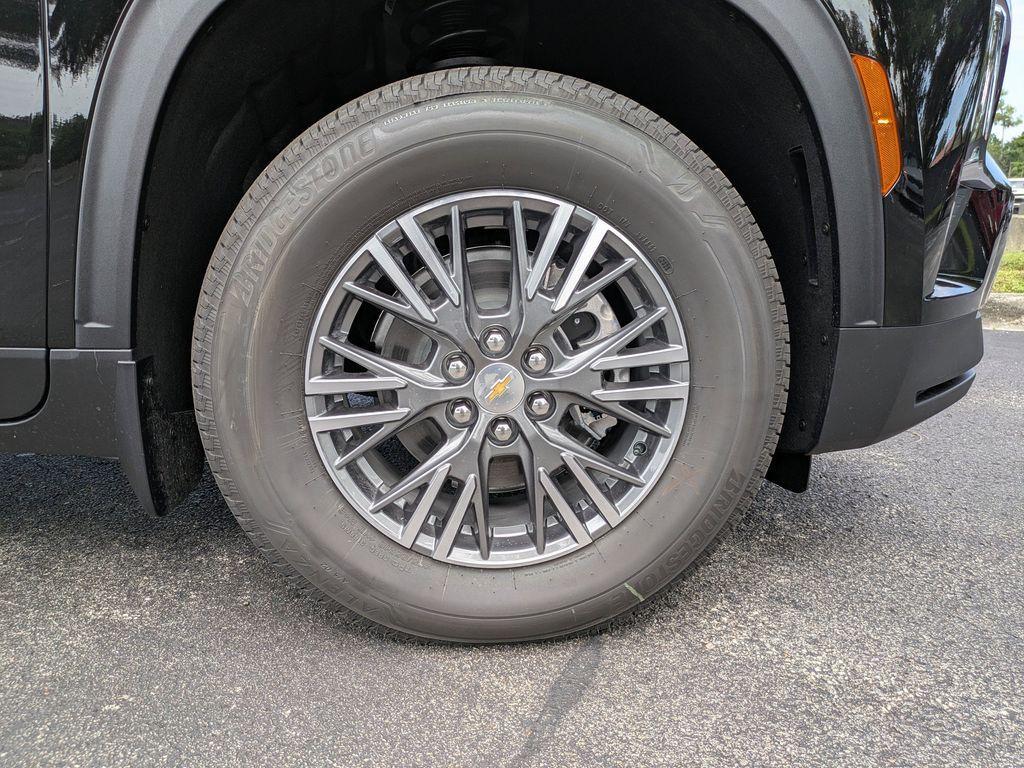 new 2026 Chevrolet Traverse car, priced at $43,740
