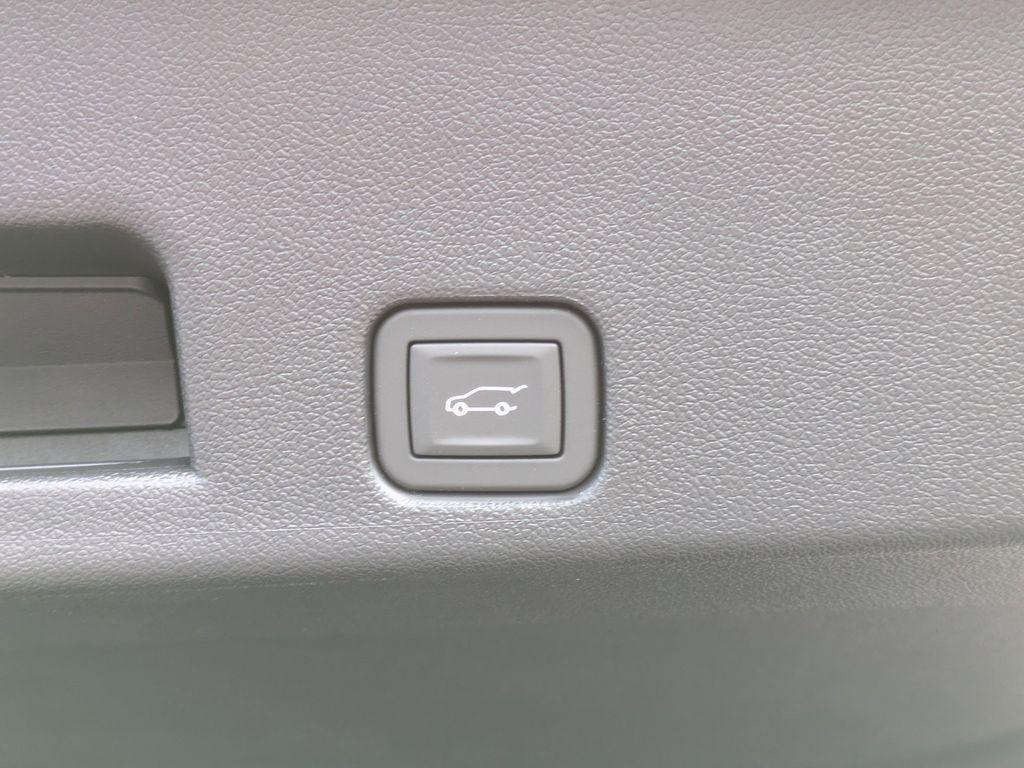 new 2026 Chevrolet Traverse car, priced at $43,740