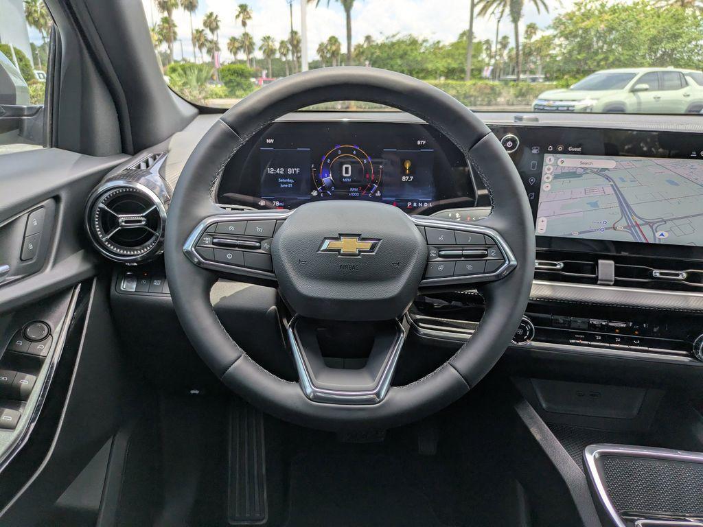 new 2026 Chevrolet Equinox car, priced at $25,995