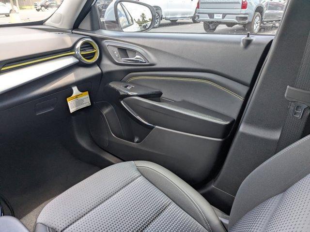 new 2025 Chevrolet Trax car, priced at $25,260