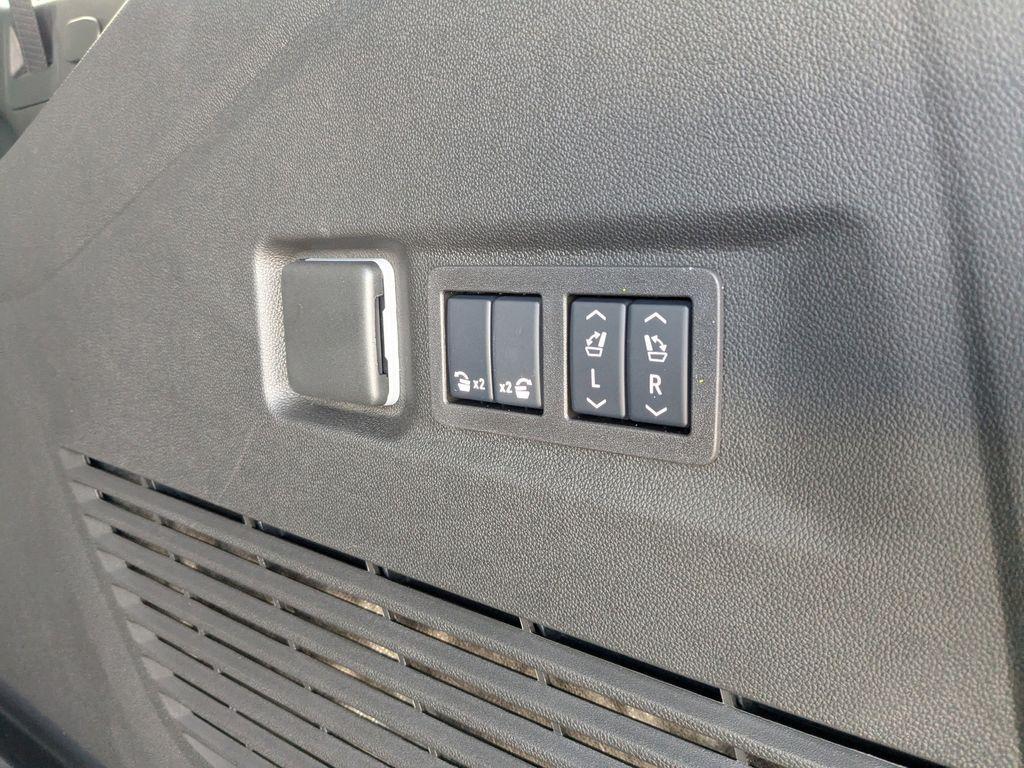 new 2025 Chevrolet Suburban car, priced at $80,540