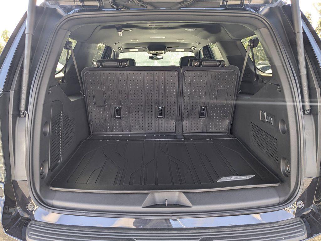 new 2025 Chevrolet Suburban car, priced at $80,040