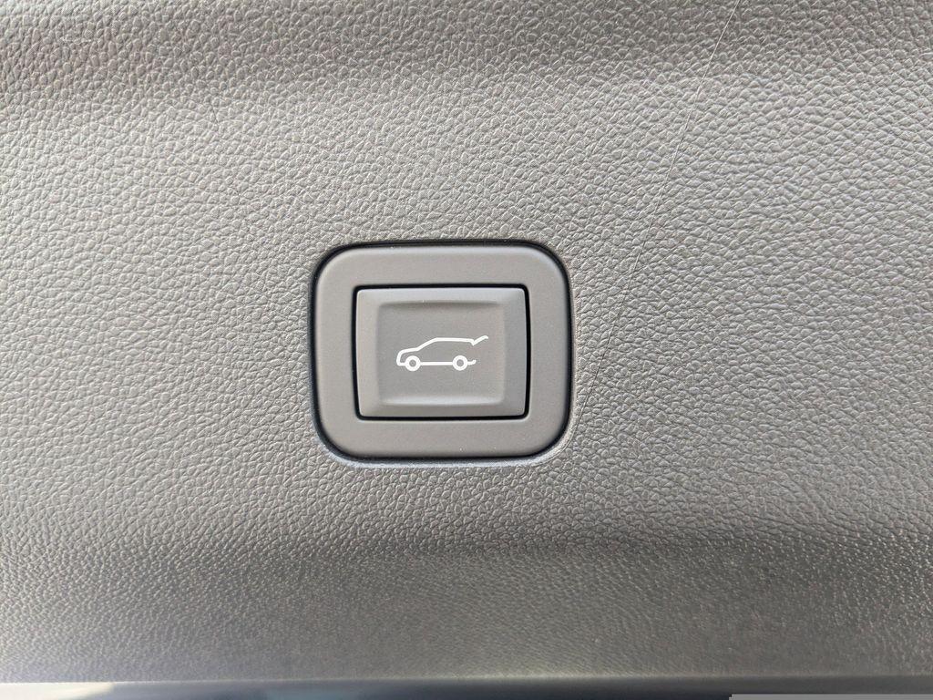 new 2025 Chevrolet Suburban car, priced at $80,040