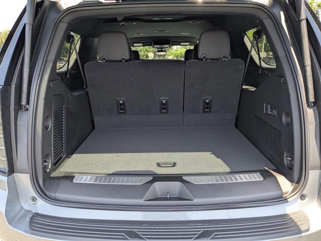 new 2025 Chevrolet Suburban car, priced at $81,395