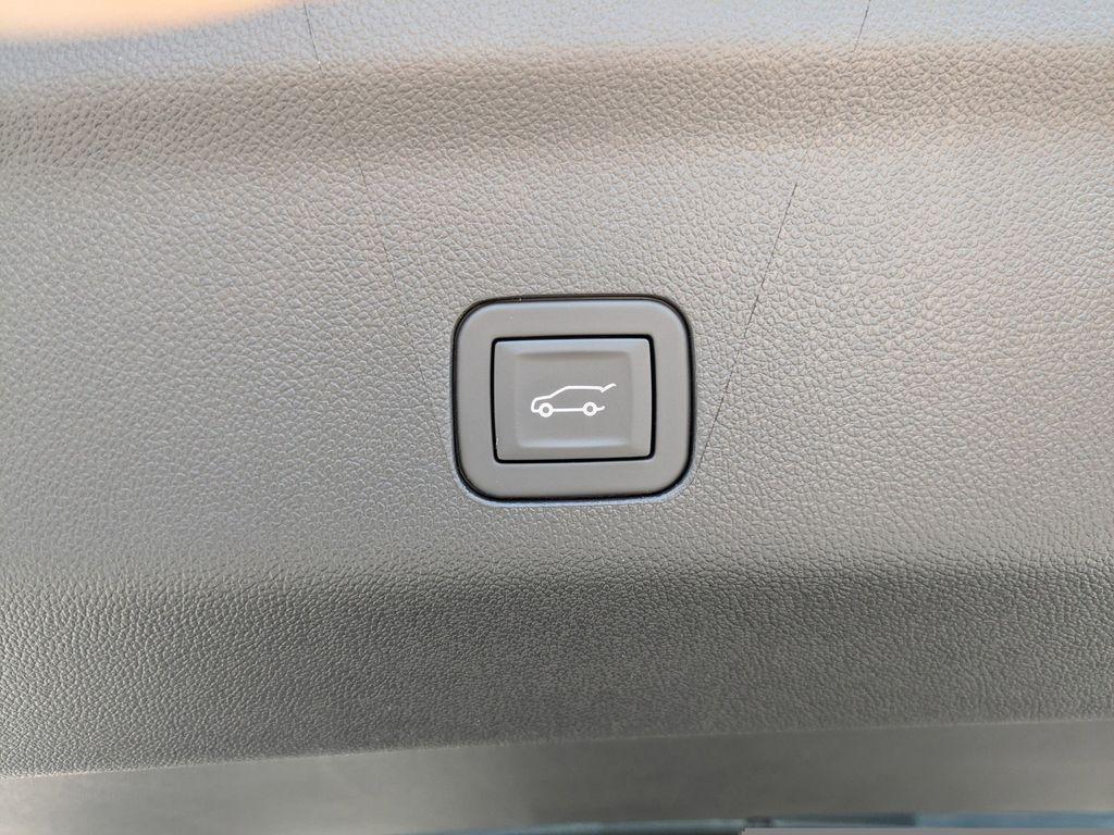 new 2025 Chevrolet Suburban car, priced at $81,395