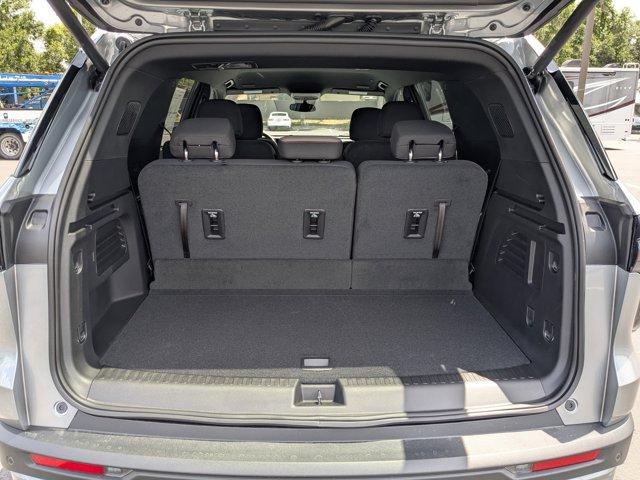 new 2025 Chevrolet Traverse car, priced at $41,095